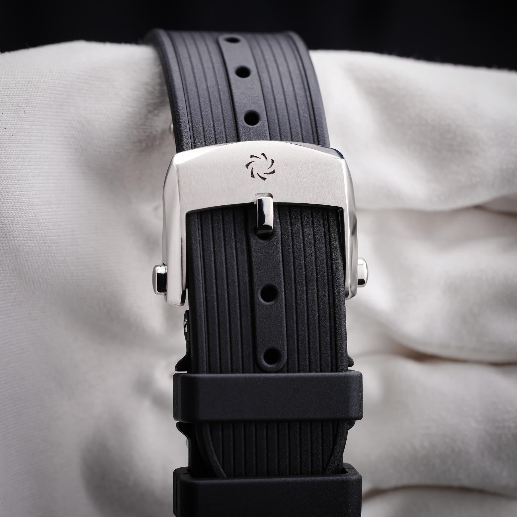Carl F. Bucherer Manero Peripheral